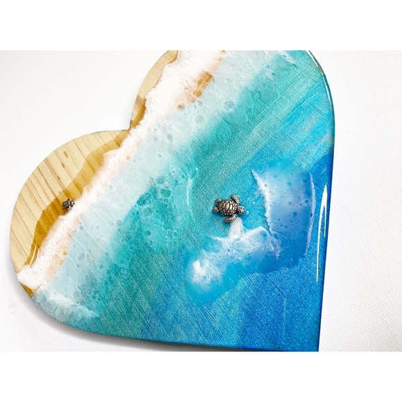 Resin Ocean Art Heart with Sea Turtle Decor - Picture 2 of 5